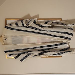 Universal Thread Kimono